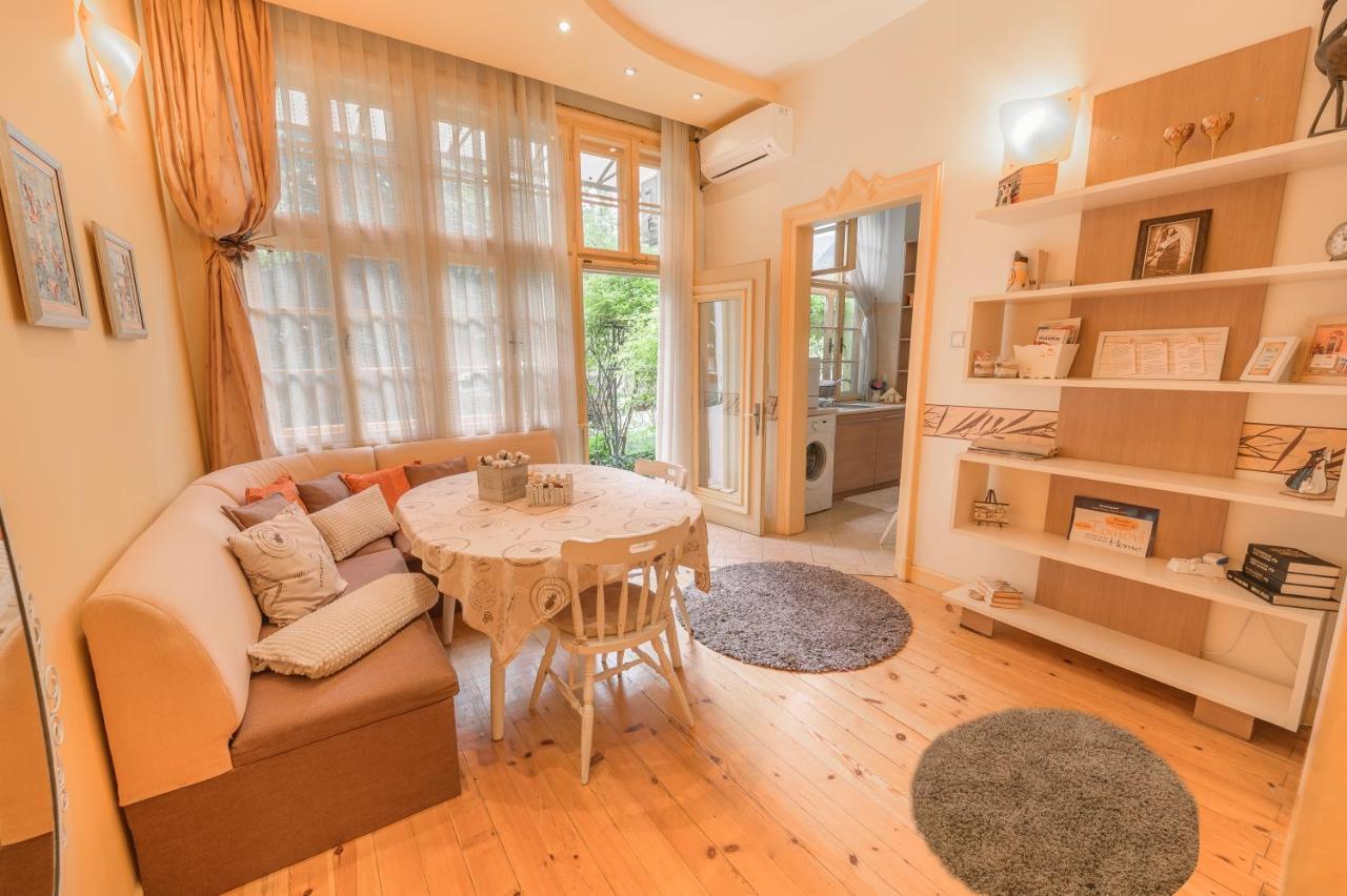 Tomovi Home - Three Bedrooms City Center Plovdiv Eksteriør billede