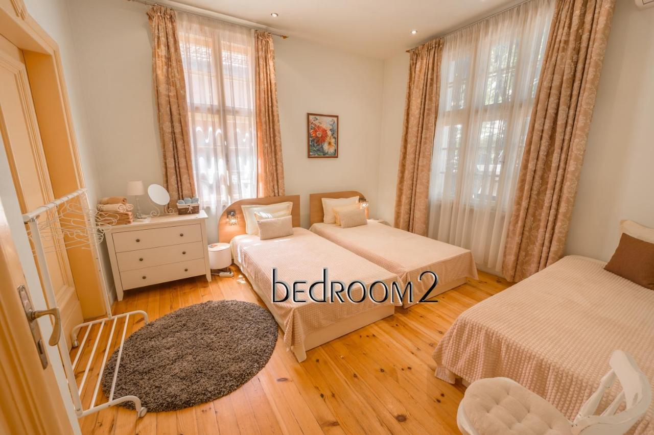 Tomovi Home - Three Bedrooms City Center Plovdiv Eksteriør billede