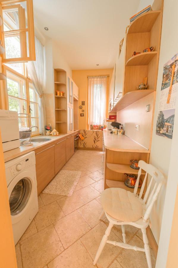 Tomovi Home - Three Bedrooms City Center Plovdiv Eksteriør billede