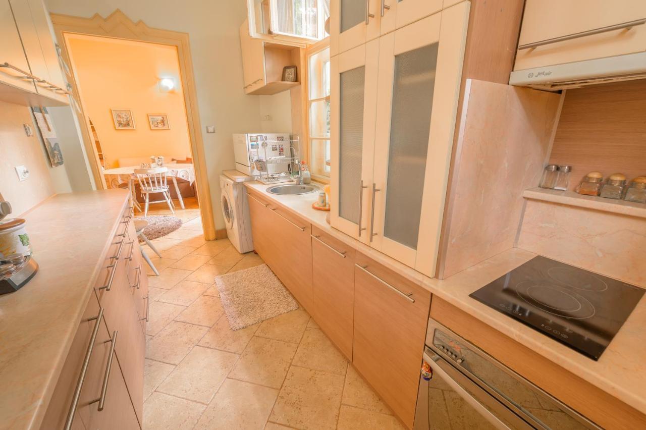 Tomovi Home - Three Bedrooms City Center Plovdiv Eksteriør billede