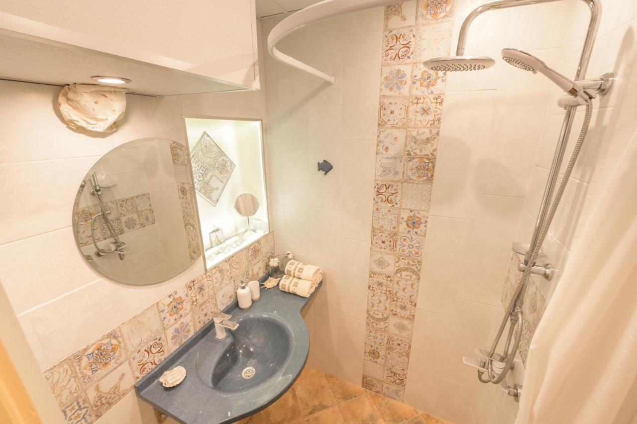 Tomovi Home - Three Bedrooms City Center Plovdiv Eksteriør billede